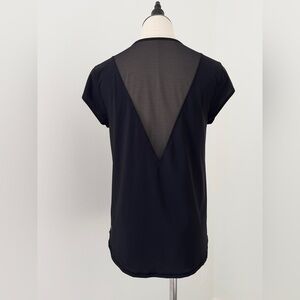 Lululemon Black Mesh Back Women's Top, size 6, (medium)